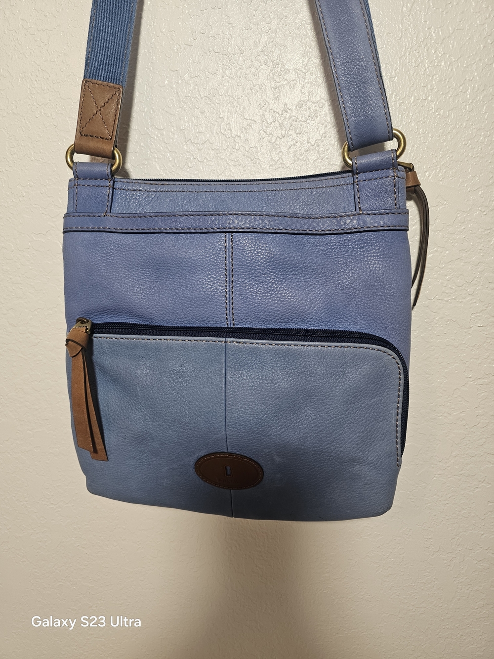 Fossil Blue Shoulder Bag Adjustable Strap Zipper D Ring Contrast Stitching - Picture 5 of 9
